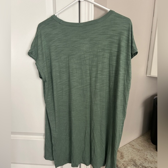 Women’s Old Navy Tee Shirt Short Sleeve Medium Tall  NWT - Picture 3 of 8